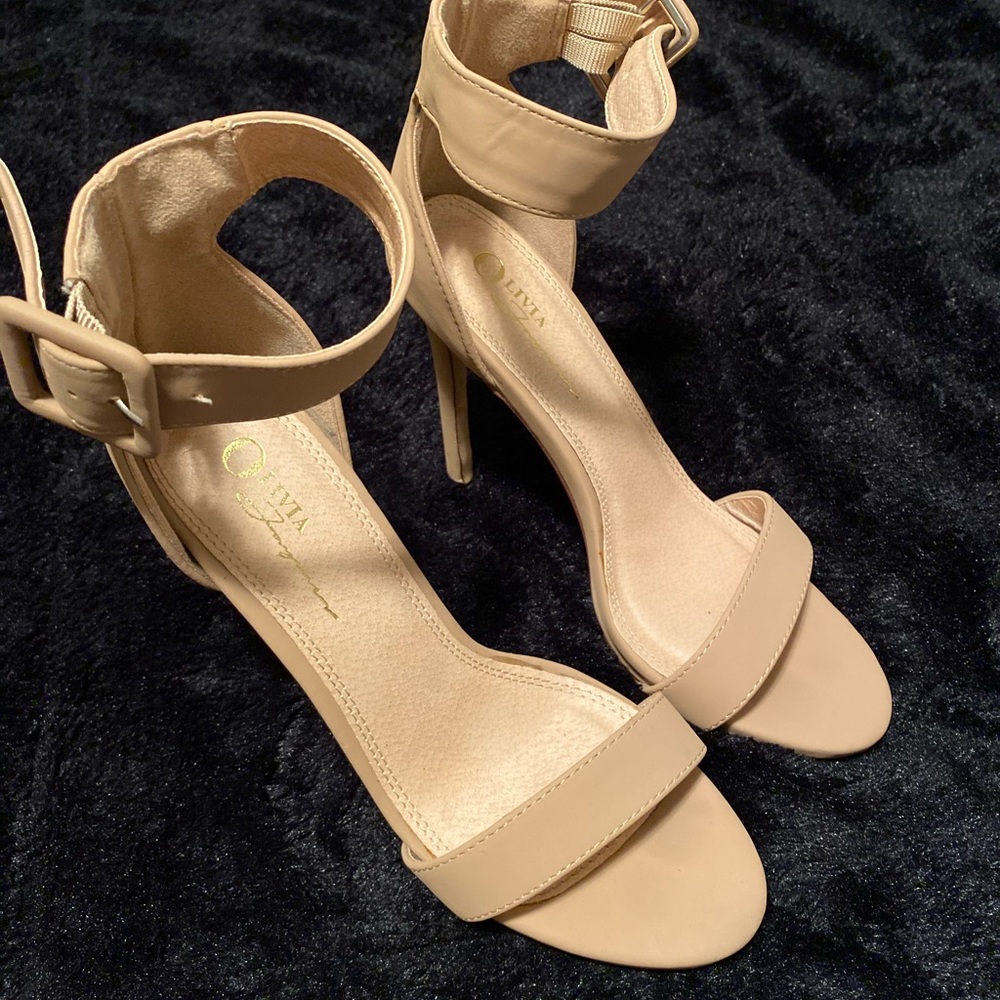 Cream Heels - Picture 3 of 3